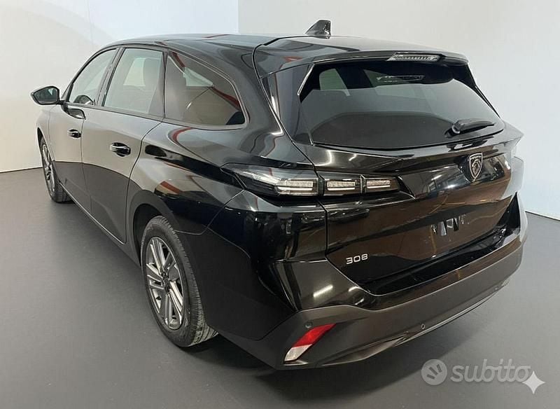 Usata Peugeot 308 SW Active 130 CV (95 kW) 2024 Nero Station wagon