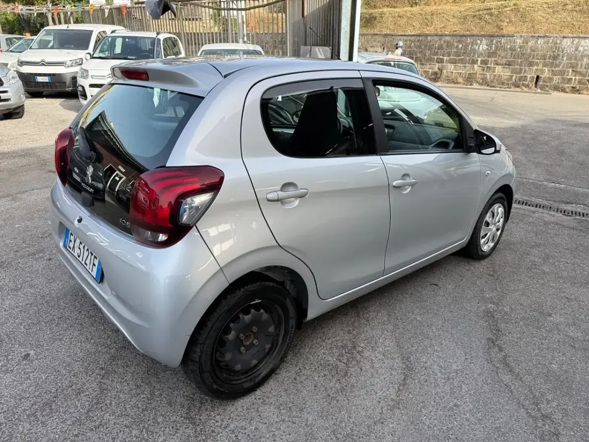 Usata Peugeot 108 Active 69 CV (50 kW) 2015 Argento Berlina