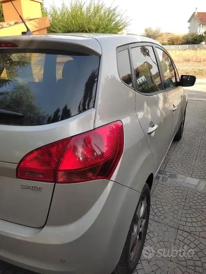 Usata Kia Venga Active 90 CV (66 kW) 2010 Utilitaria