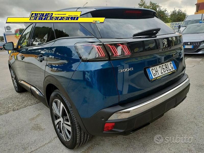 Usata Peugeot 3008 Allure 130 CV (95 kW) 2021 Blu SUV
