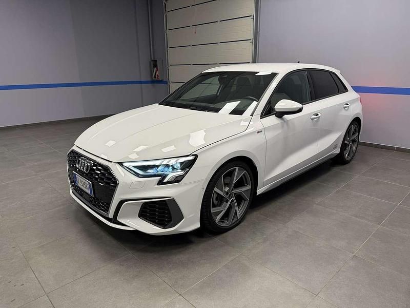 Usata Audi A3 S-Line 150 CV (110 kW) 2022 Polar white ibis Berlina