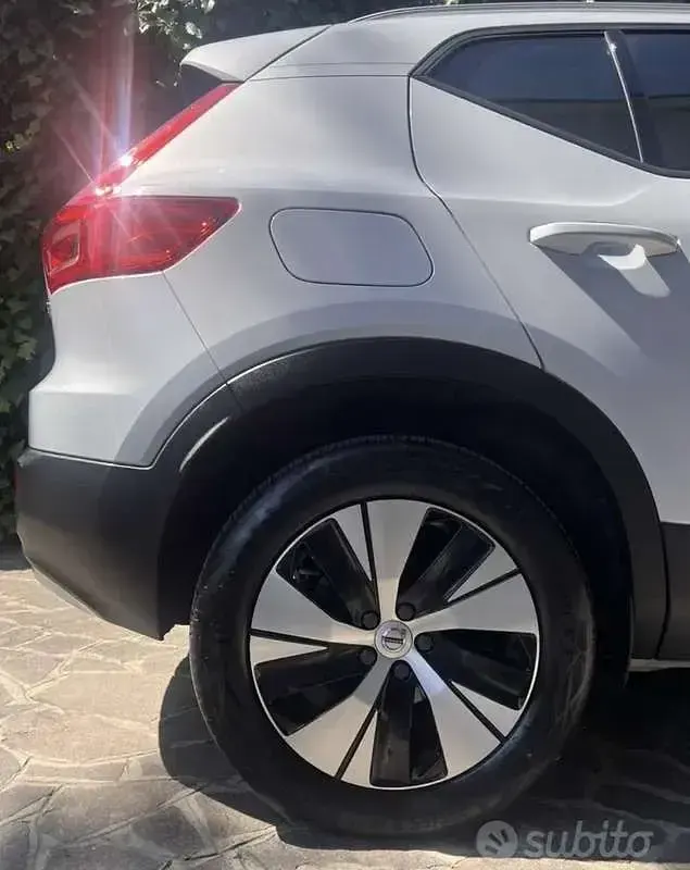 Usata Volvo XC40 Momentum 129 CV (94 kW) 2020 SUV