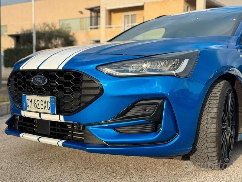 Blu Usata 2023 Ford Focus ST-Line Station wagon | 18.500 € (Cara) - Immagine 1/4