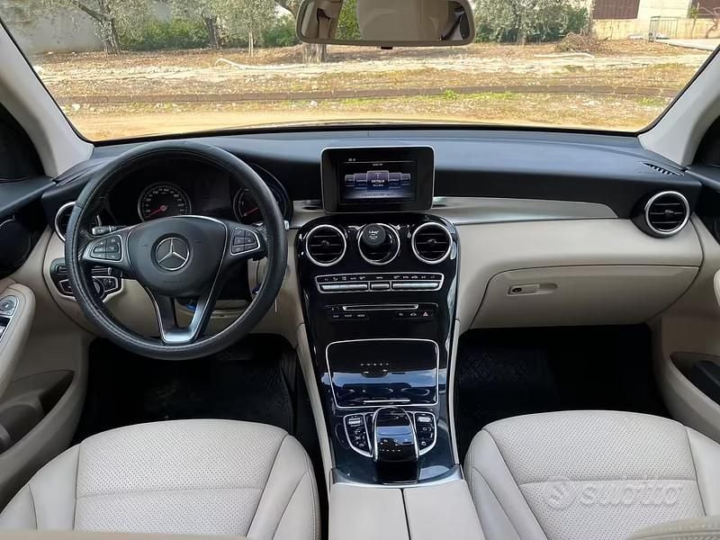 Usata Mercedes GLC220 Business 170 CV (125 kW) 2016 Nero SUV