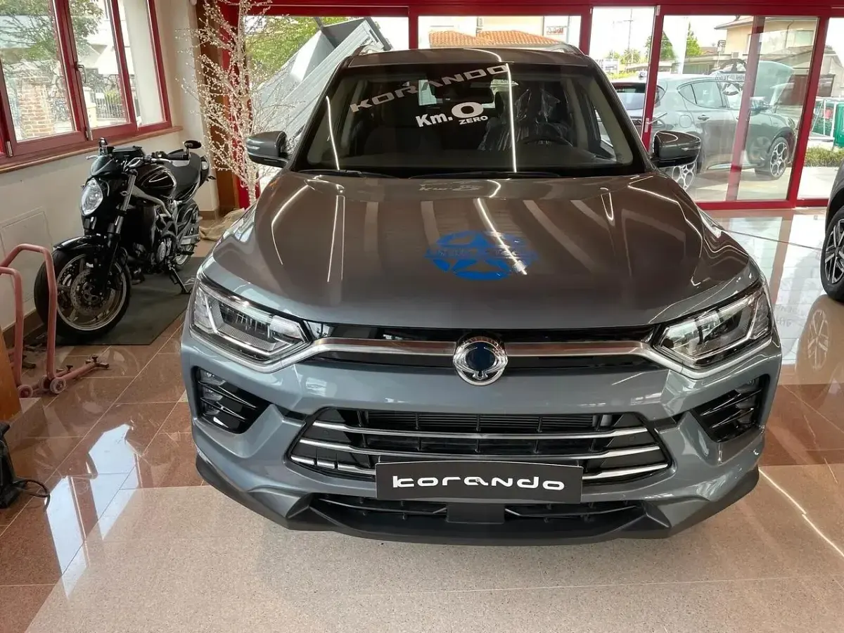 Nuova KGM Korando 163 CV (119 kW) 2025 Grigio SUV