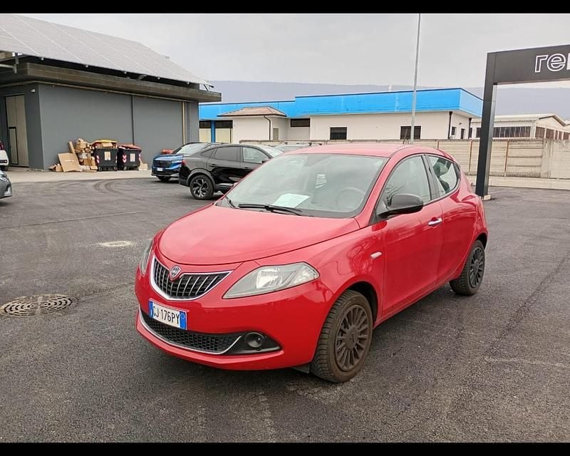 Gebraucht Lancia Ypsilon Silver 70 PS (51 kW) 2022 Rot Kleinwagen