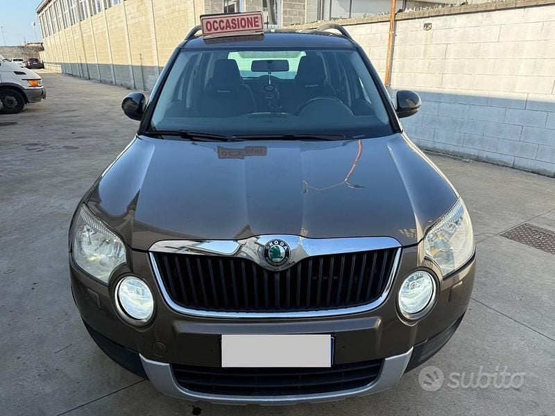 Usata Skoda Yeti Adventure 105 CV (77 kW) 2011 Marrone SUV
