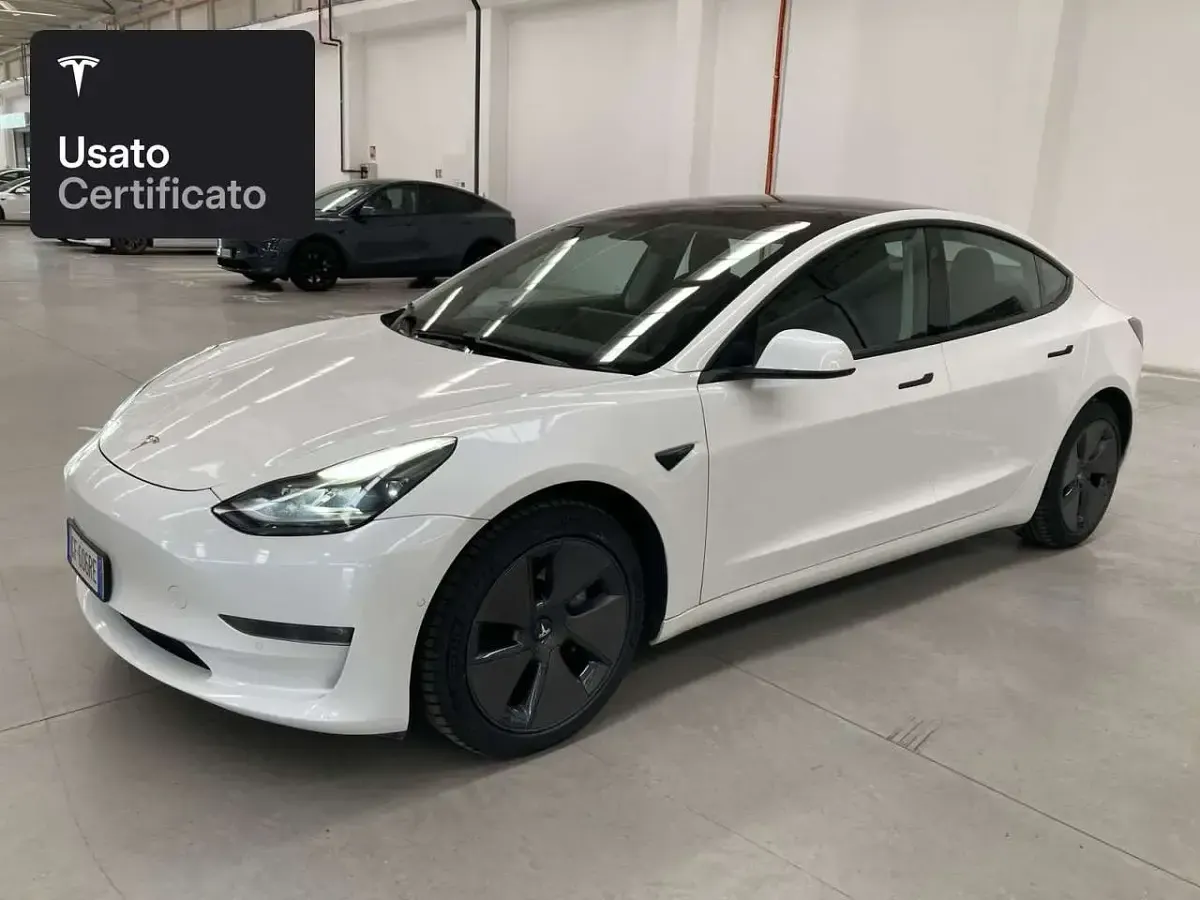 Usata Tesla Model 3 Long Range AWD 324 kW (441 CV) 2021 Pearl white multicoat Berlina