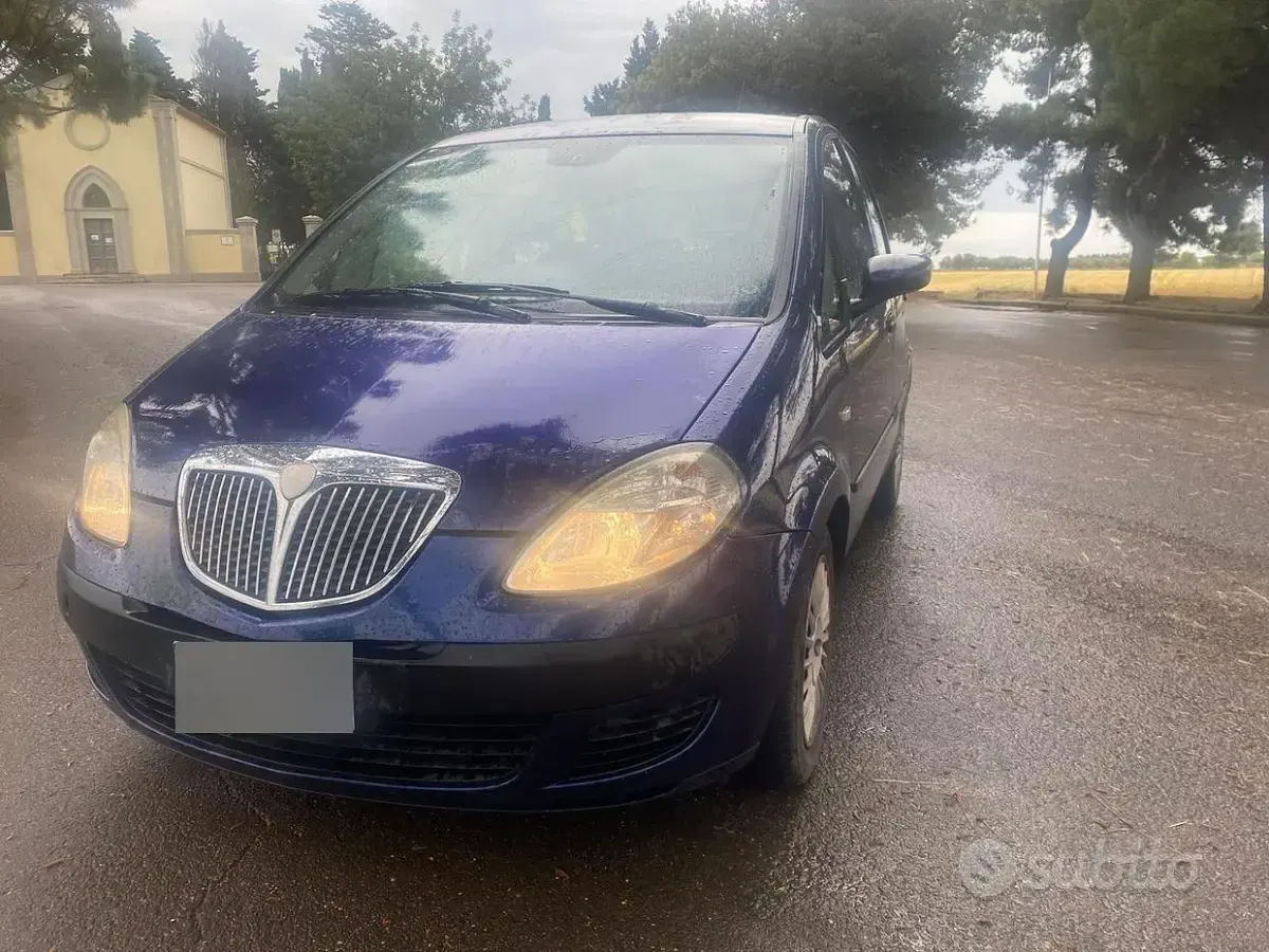 Usata Lancia Musa 101 CV (74 kW) 2008 Blu Monovolume