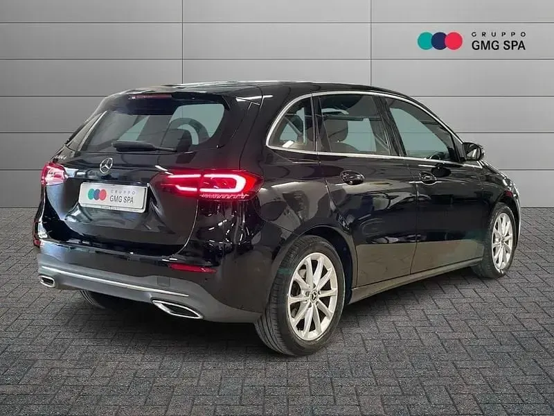 Usata Mercedes 180 116 CV (85 kW) 2020 Nero Berlina