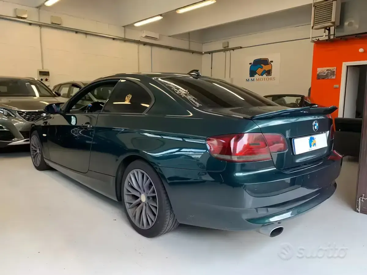 Usata BMW 320 Efficient Dynamics 177 CV (130 kW) 2008 Verde Berlina
