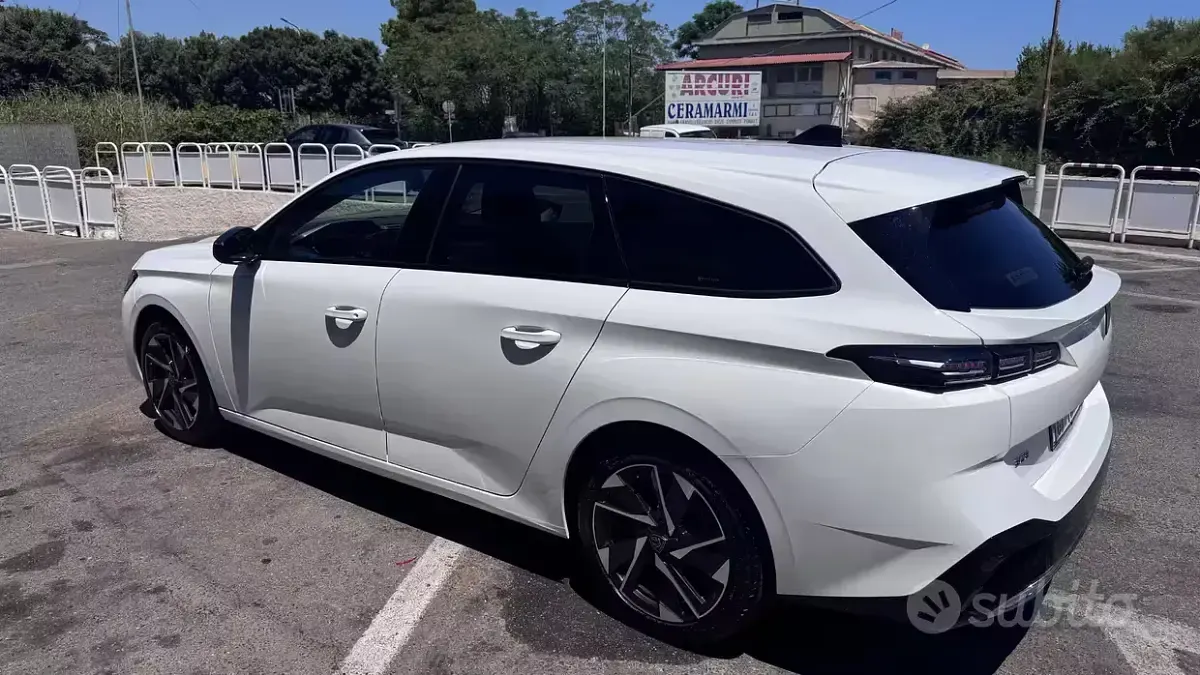 Usata Peugeot 308 131 CV (96 kW) 2023 Bianco Station wagon