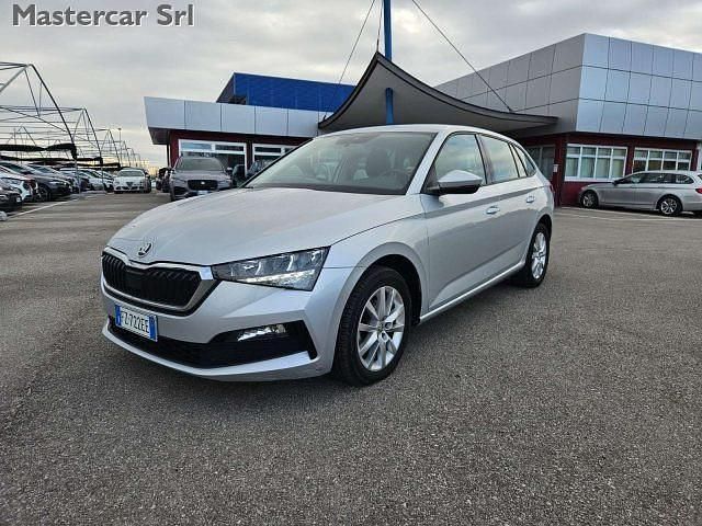 Usata Skoda Scala Ambition 116 CV (85 kW) 2020 Argento Utilitaria