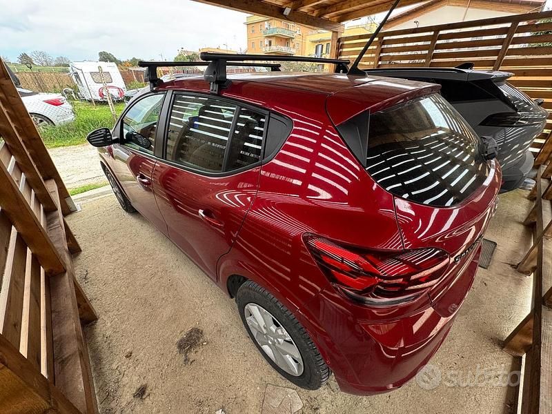 Usata Dacia Sandero Comfort 101 CV (74 kW) 2022 Rosso Berlina
