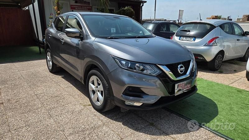 Usata Nissan Qashqai Acenta 116 CV (85 kW) 2020 Grigio SUV