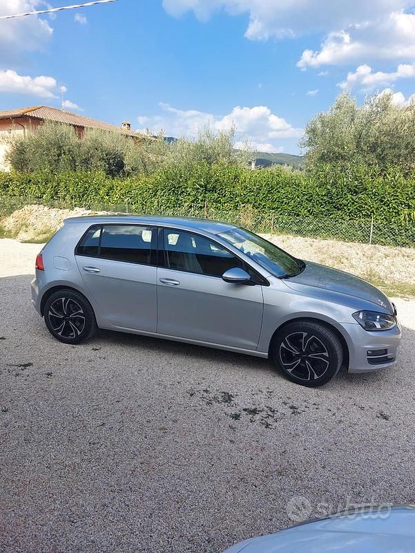 Usata VW Golf VII 105 CV (77 kW) 2014 Grigio Berlina