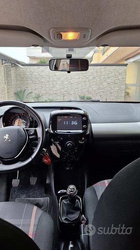 Usata Peugeot 108 Allure 69 CV (50 kW) 2016 Grigio Utilitaria