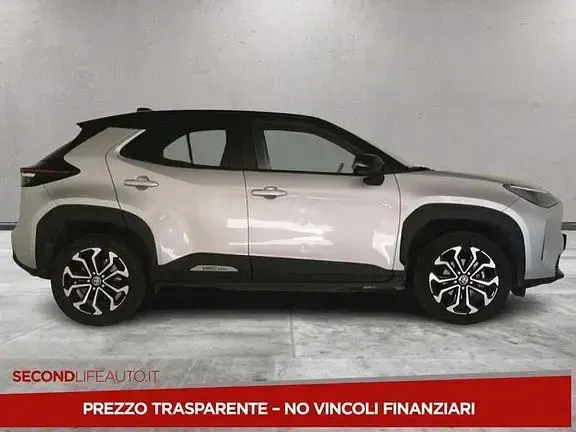 Usata Toyota Yaris Cross Trend 116 CV (85 kW) 2022 Grigio SUV
