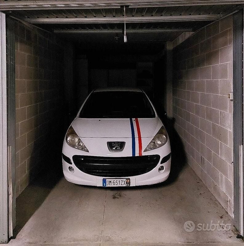 Begagnad Peugeot 207 73 HK (53 kW) 2008 Vit Sedan