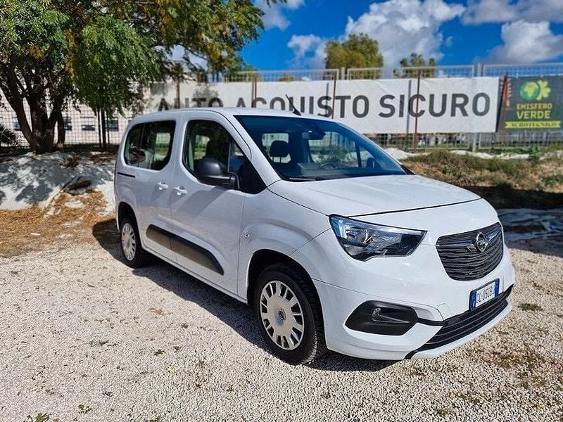 Bianco Usata 2022 Opel Combo Life Edition+ Tre volumi | 14.500 € (Ottimo prezzo) - Immagine 1/4