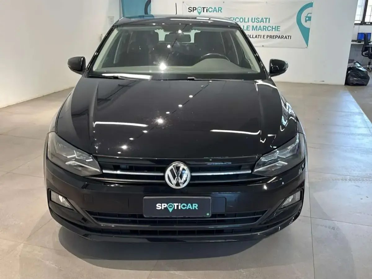 Usata VW Polo Comfortline 80 CV (58 kW) 2018 Nero Utilitaria