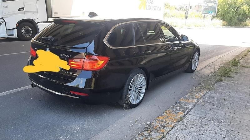 Usata BMW 320 184 CV (135 kW) 2012 Nero Station wagon