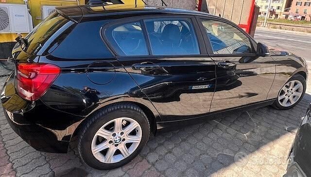 Käytetty BMW 118 M Sport 194 HP (142 kW) 2012 Musta Viistoperä