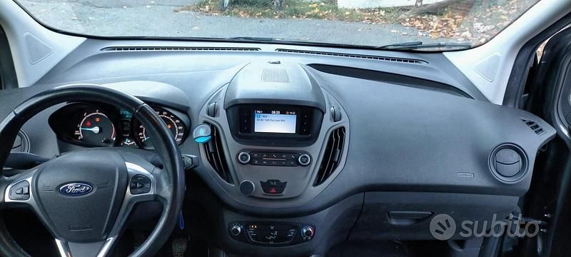 Usata Ford Courier 100 CV (73 kW) 2020 Grigio Monovolume
