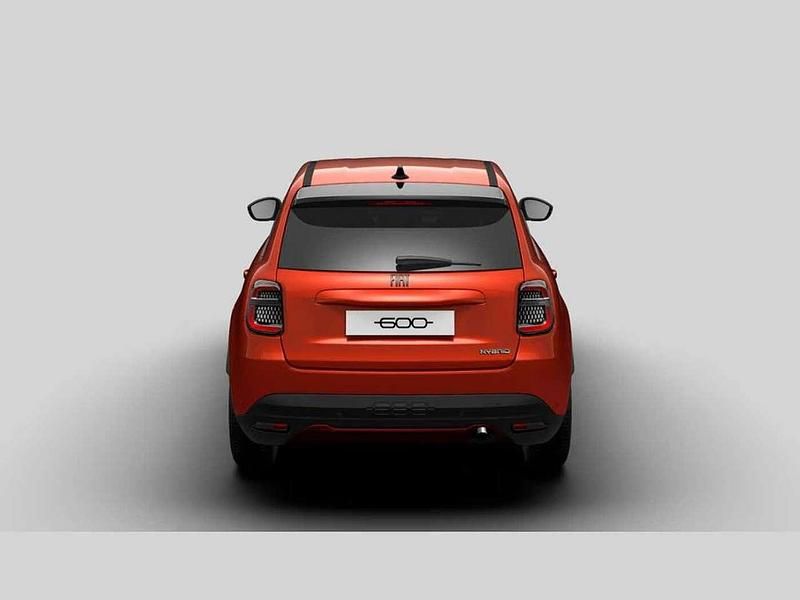 Usata Fiat 600 La Prima 122 CV (89 kW) 2024 Rosso SUV