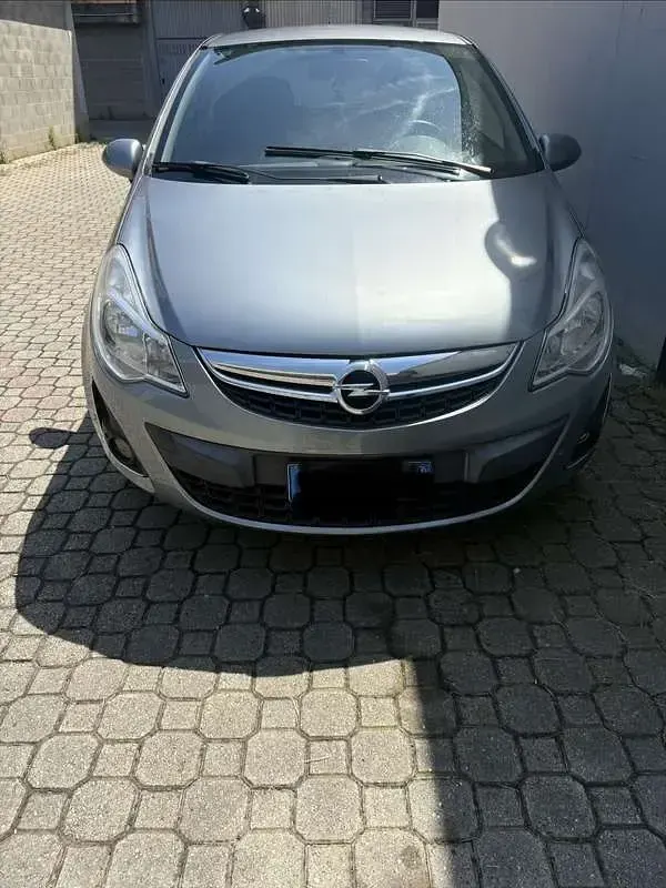 Usata Opel Corsa 86 CV (63 kW) 2012 Utilitaria