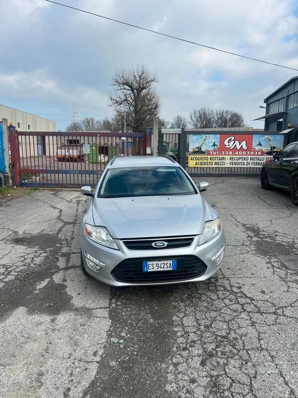 Grigio Usata 2014 Ford Mondeo Station wagon | 4000 € (Super prezzo) - Immagine 1/4