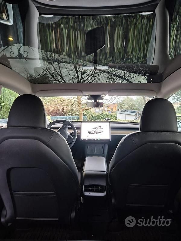 Usata Tesla Model Y RWD 219 kW (299 CV) 2022 Bianco SUV