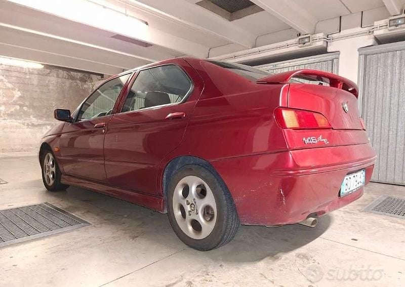 Usata Alfa Romeo 146 144 CV (105 kW) 1999 Utilitaria