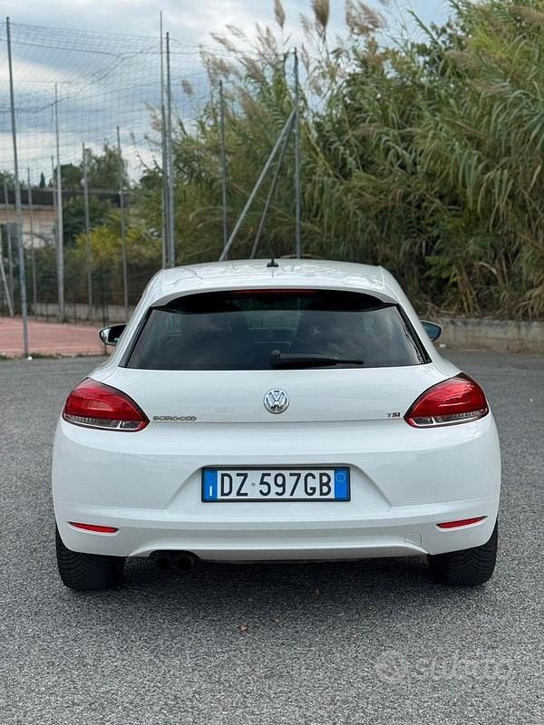 Usata VW Scirocco 160 CV (117 kW) 2010 Bianco Coupé