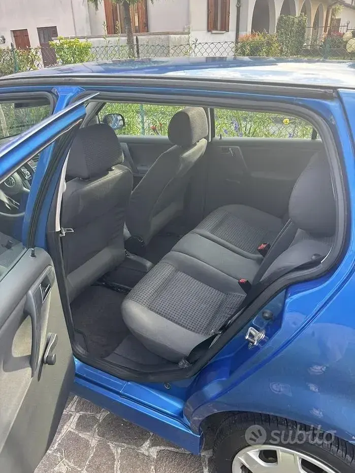 Usata VW Polo 75 CV (55 kW) 2001 Bluazzurro Berlina