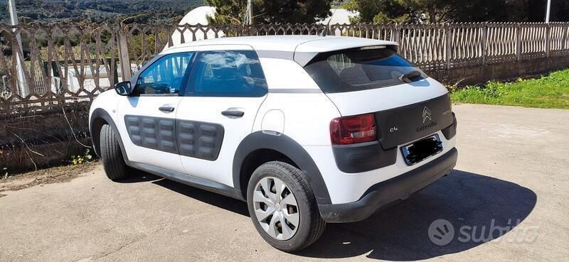 Usata Citroën C4 Cactus 75 CV (55 kW) 2017 Bianco Utilitaria