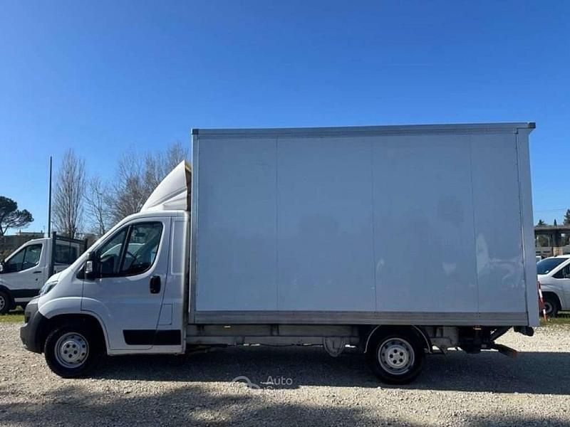 Usata Opel Movano 140 CV (102 kW) 2024 Bianco Furgone