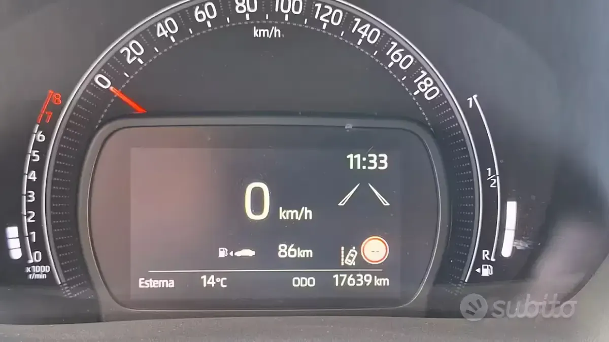 Usata Toyota Aygo X Trend 72 CV (52 kW) 2023 Blu SUV
