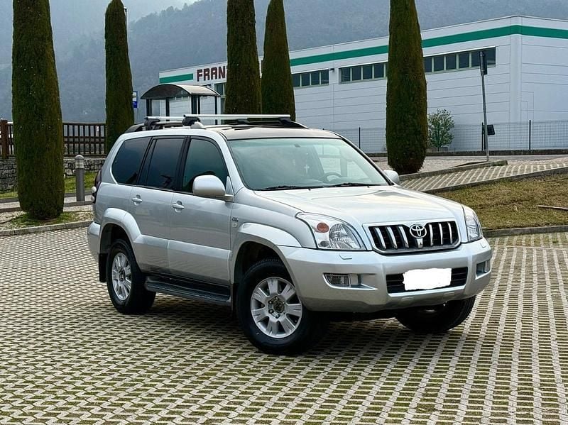 Second-hand Toyota Land Cruiser Sol 173 CP (127 kW) 2007 Argintiu SUV