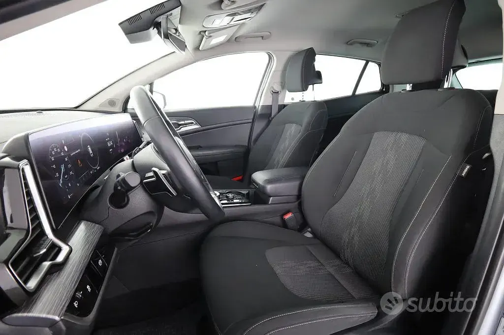 Usata Kia Sportage Style 136 CV (100 kW) 2023 Sparkling silver SUV