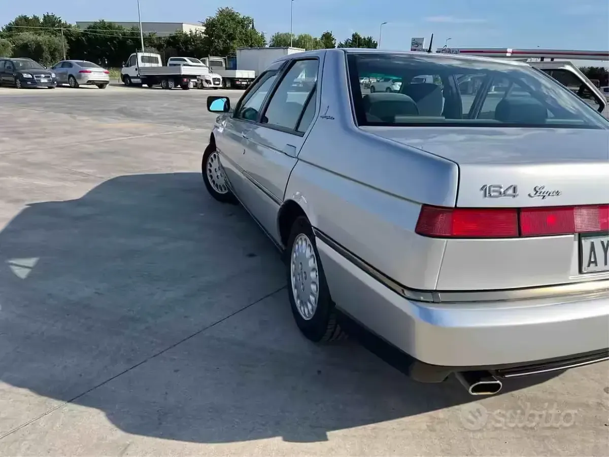 Usata Alfa Romeo 164 144 CV (105 kW) 1998 Grigio Berlina