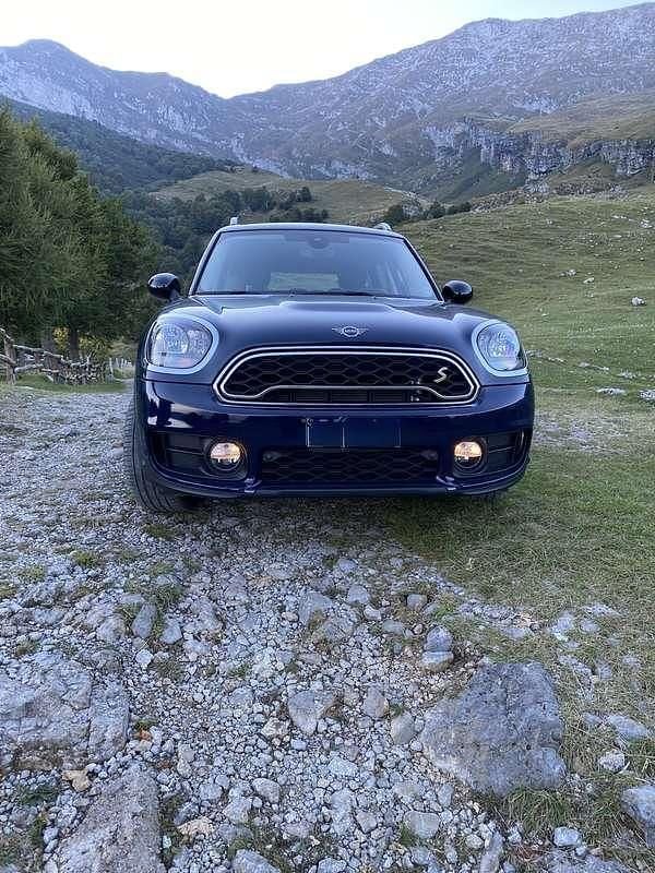 Usata Mini Countryman 220 CV (161 kW) 2018 Blu/azzurro