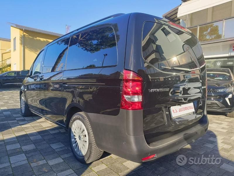Usata Mercedes Vito 136 CV (100 kW) 2022 Nero Furgone