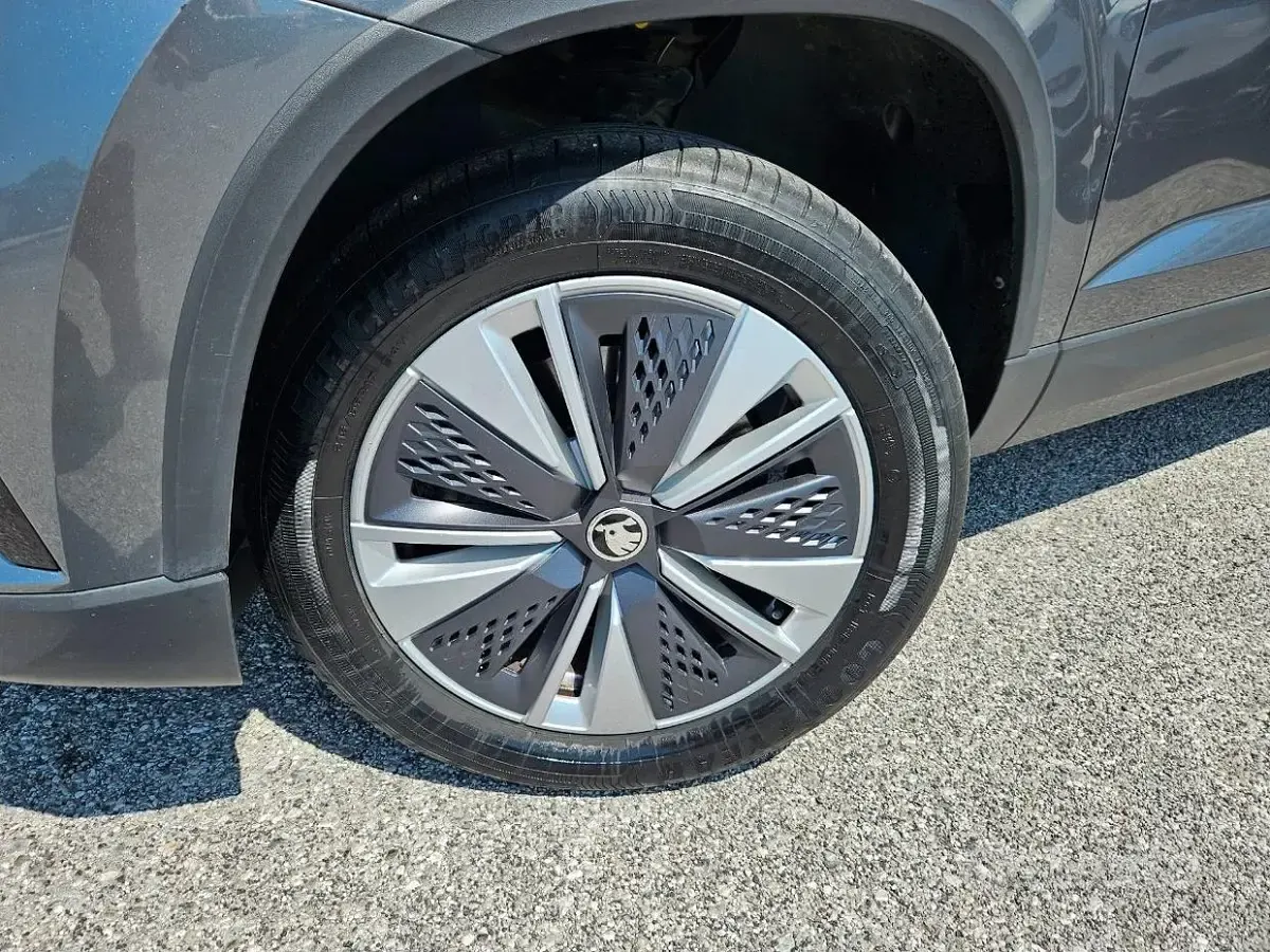 Usata Skoda Karoq Executive 116 CV (85 kW) 2022 Grigio SUV