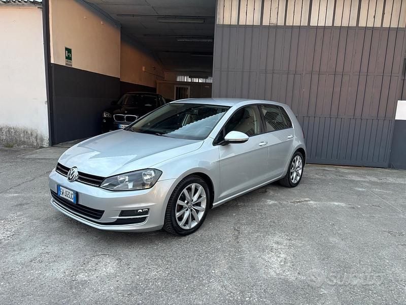 Usata VW Golf VII Highline 105 CV (77 kW) 2014 Grigio Berlina