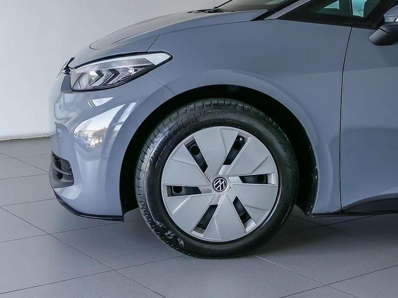 Usata VW ID.3 Pro Performance 150 kW (204 CV) 2023 Moonstone grey nero Utilitaria