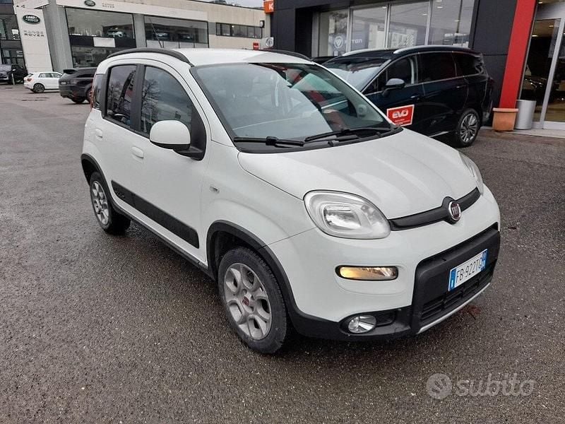 Usata Fiat Panda 4x4 S 95 CV (69 kW) 2015 Bianco Utilitaria