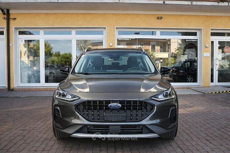 Usata Ford Focus Active 116 CV (85 kW) 2023 Grigio Station wagon