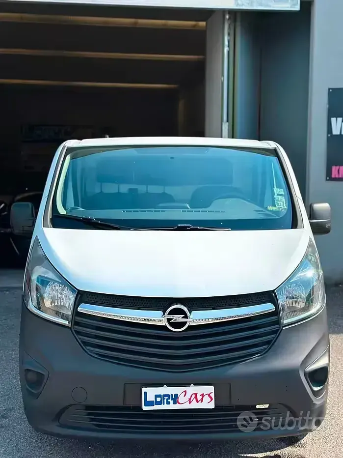 Usata Opel Vivaro S 120 CV (88 kW) 2016 Bianco Monovolume