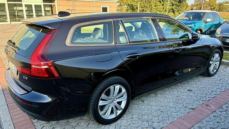 Usata Volvo V60 Business Edition 150 CV (110 kW) 2020 Station wagon